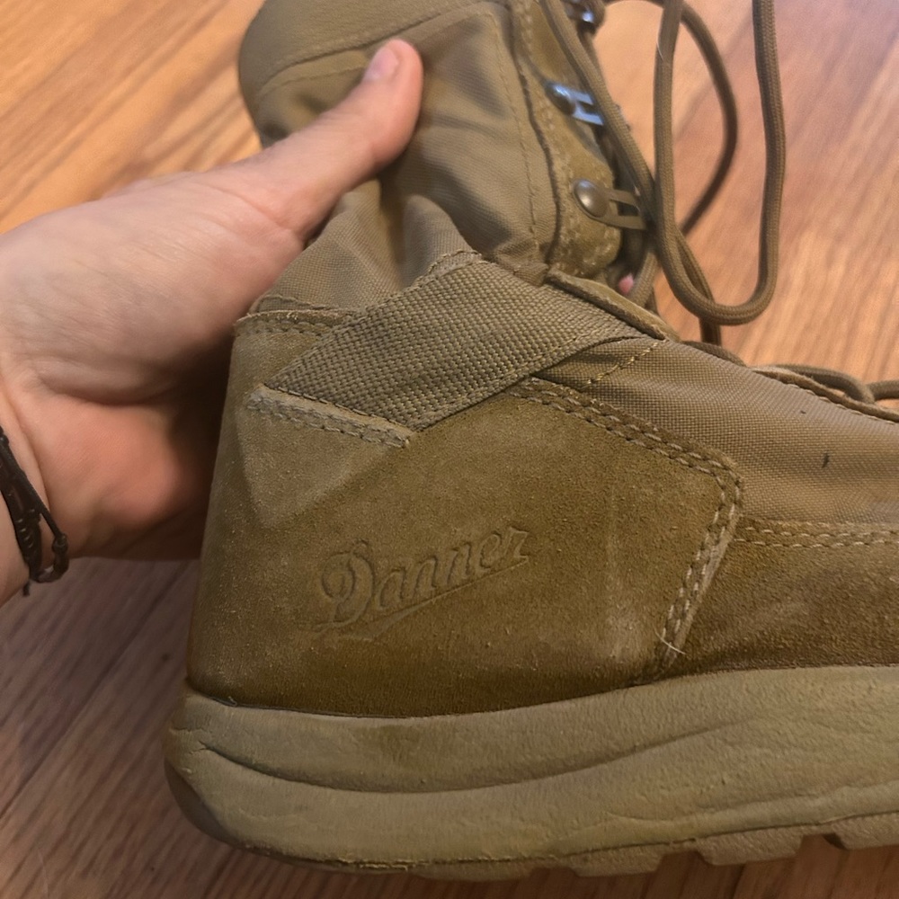 Danner Men’s Tachyon 8” Coyote boots. Size 8.5 men’s.